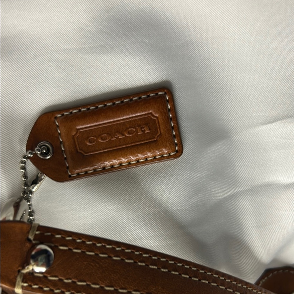 Coach Cream and Tan Shoulder Bag with Leather Accents - Picture 2 of 11